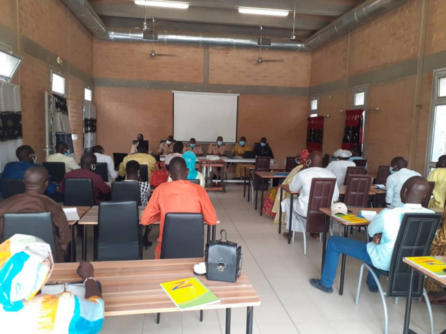 INSERTION ET EMPLOI DES JEUNES À GOSSAS : LE PROGRAMME D’URGENCE DU CHEF DE L’ÉTAT PASSÉ EN REVUE CE VENDREDI PAR LES ACTEURS LOCAUX. INSERTION ET EMPLOI DES JEUNES À GOSSAS : LE PROGRAMME D’URGENCE DU CHEF DE L’ÉTAT PASSÉ EN REVUE CE VENDREDI PAR LES ACTEURS LOCAUX.