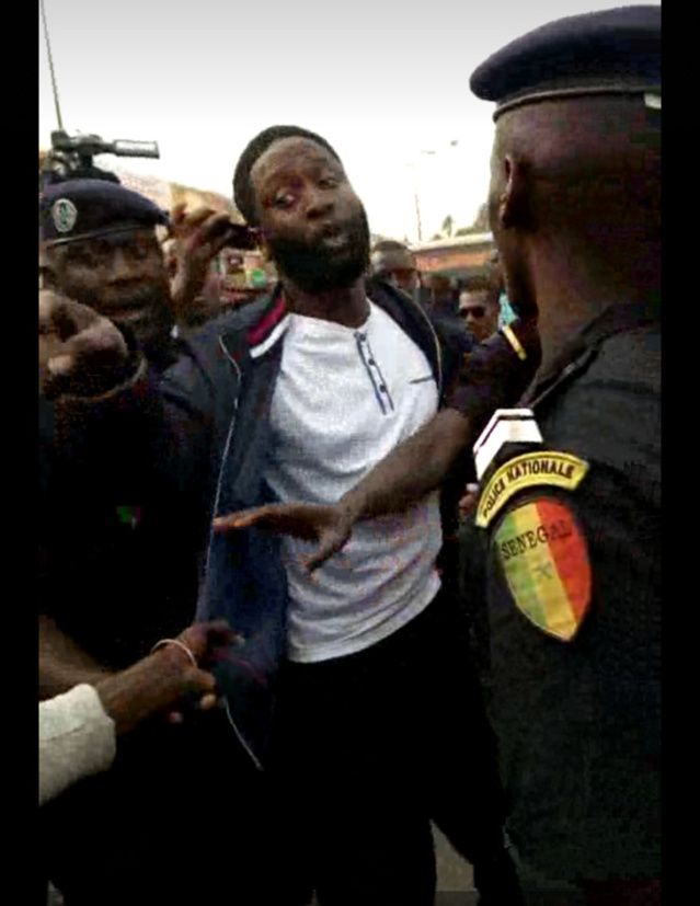 Après son arrestation musclée – Le rappeur Kilifeu en liberté provisoire, donc pas tout à fait libre Après son arrestation musclée – Le rappeur Kilifeu en liberté provisoire, donc pas tout à fait libre