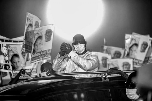 En encensant ses ministres, Macky veut-il les...virer? En encensant ses ministres, Macky veut-il les...virer?