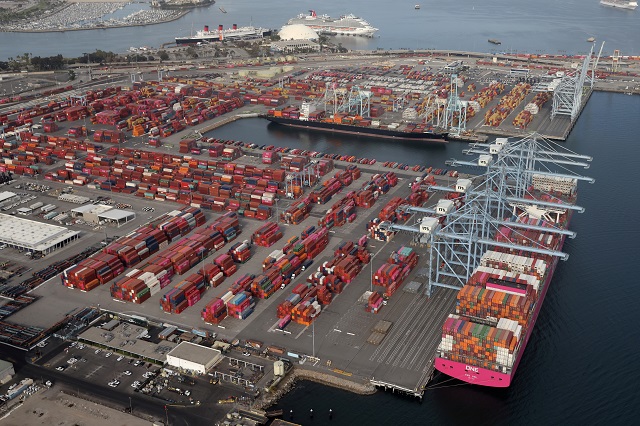 Commerce mondial: embouteillages dans les ports chinois Commerce mondial: embouteillages dans les ports chinois
