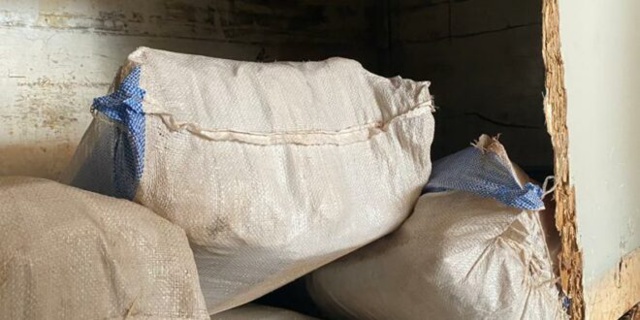 Agnams : Saisie sur un bus de transport, de cent (100) kilogrammes de chanvre indien Agnams : Saisie sur un bus de transport, de cent (100) kilogrammes de chanvre indien