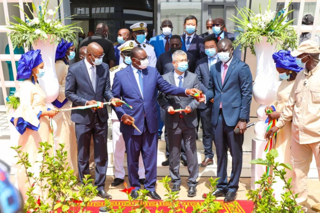 Macky SALL  inaugure le Centre de données de Dakar