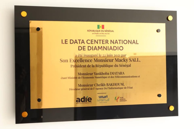 Macky SALL inaugure le Centre de données de Dakar Macky SALL inaugure le Centre de données de Dakar