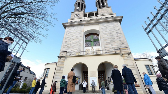 Révélations en Pologne : l'Eglise reconnaît des centaines d'abus sexuels Révélations en Pologne : l'Eglise reconnaît des centaines d'abus sexuels
