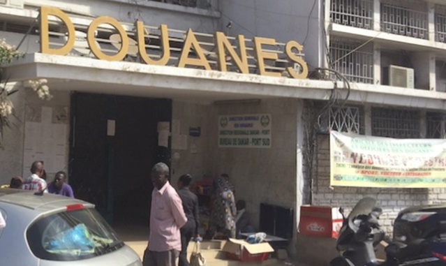 TROIS BUREAUX DE LA DOUANE CAMBRIOLÉS, MAIS... "RIEN N’A ÉTÉ EMPORTÉ" TROIS BUREAUX DE LA DOUANE CAMBRIOLÉS, MAIS... "RIEN N’A ÉTÉ EMPORTÉ"