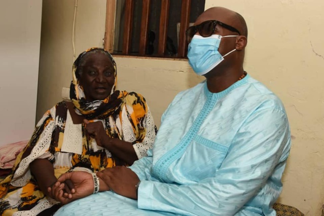 Suite des images de la visite de proximité de Barth Dias à la Médina en l'absence de l'édile Bamba Fall