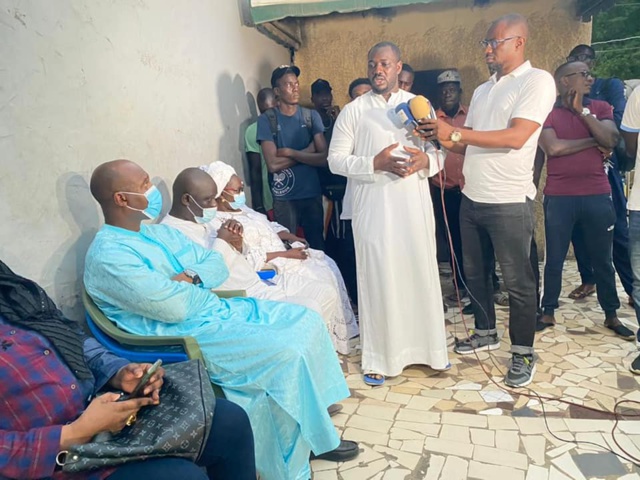 Suite des images de la visite de proximité de Barth Dias à la Médina en l'absence de l'édile Bamba Fall
