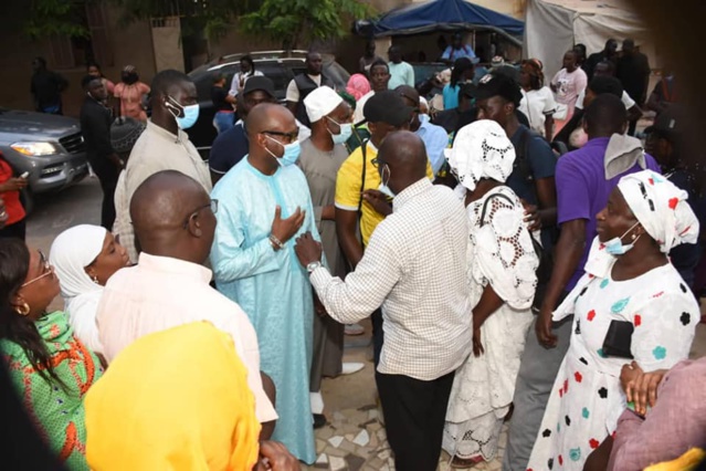 Suite des images de la visite de proximité de Barth Dias à la Médina en l'absence de l'édile Bamba Fall
