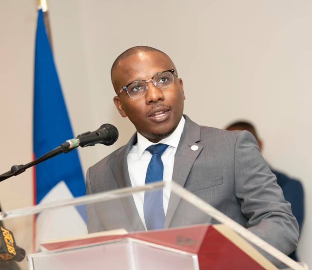 Haïti: Claude Joseph prend en main le gouvernement après l'assassinat de Jovenel Moïse Haïti: Claude Joseph prend en main le gouvernement après l'assassinat de Jovenel Moïse