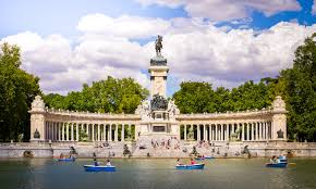 Tourisme : les craintes de Madrid et Lisbonne face au variant delta