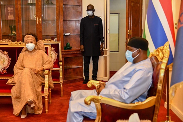 À quel impératif obéit le voyage éclair du ministre des affaires étrangères, Me Aïssata Tall Sall, en Gambie? À quel impératif obéit le voyage éclair du ministre des affaires étrangères, Me Aïssata Tall Sall, en Gambie?