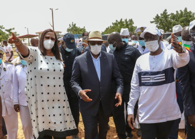 Inauguration du DAC de KMS3 par Macky Sall: Au moins 10.000 emplois espérés Inauguration du DAC de KMS3 par Macky Sall: Au moins 10.000 emplois espérés