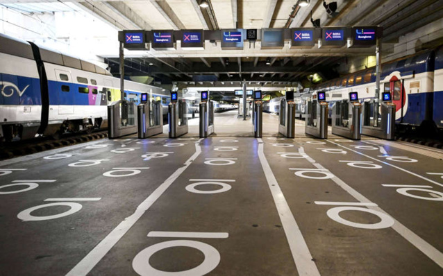 En France, les contaminations repassent la barre des 10 000 cas, nouvelles restrictions pour les voyageurs En France, les contaminations repassent la barre des 10 000 cas, nouvelles restrictions pour les voyageurs