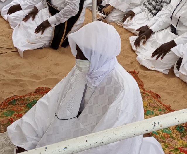 LES IMAGES DE LA PRIÈRE À YOFF LAYÉNE LES IMAGES DE LA PRIÈRE À YOFF LAYÉNE