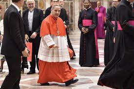 Procès financier au Vatican : 10 accusés, dont un cardinal, à la barre Procès financier au Vatican : 10 accusés, dont un cardinal, à la barre