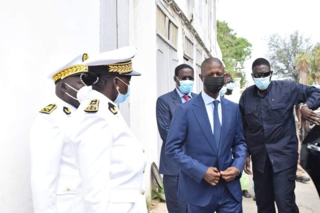 Installation du nouveau gouverneur de la région de Saint Louis par le ministre de l'Intérieur, Antoine Félix Diome (TEXTE ET IMAGES) Installation du nouveau gouverneur de la région de Saint Louis par le ministre de l'Intérieur, Antoine Félix Diome (TEXTE ET IMAGES)