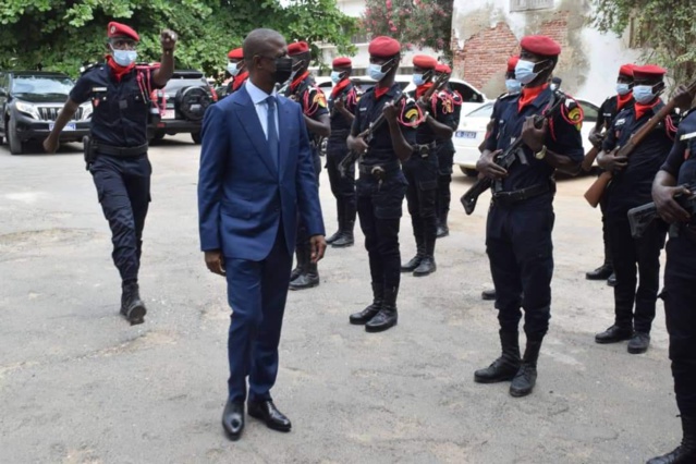 Installation du nouveau gouverneur de la région de Saint Louis par le ministre de l'Intérieur, Antoine Félix Diome (TEXTE ET IMAGES) Installation du nouveau gouverneur de la région de Saint Louis par le ministre de l'Intérieur, Antoine Félix Diome (TEXTE ET IMAGES)