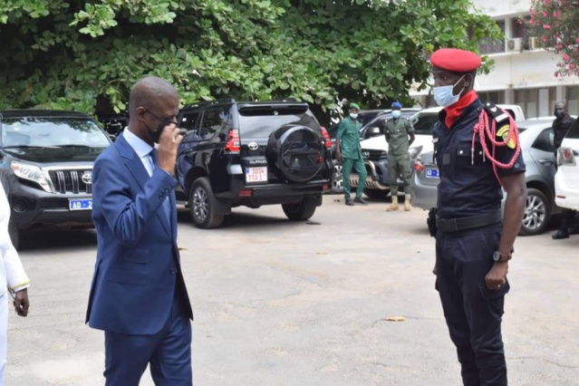 Installation du nouveau gouverneur de la région de Saint Louis par le ministre de l'Intérieur, Antoine Félix Diome (TEXTE ET IMAGES) Installation du nouveau gouverneur de la région de Saint Louis par le ministre de l'Intérieur, Antoine Félix Diome (TEXTE ET IMAGES)