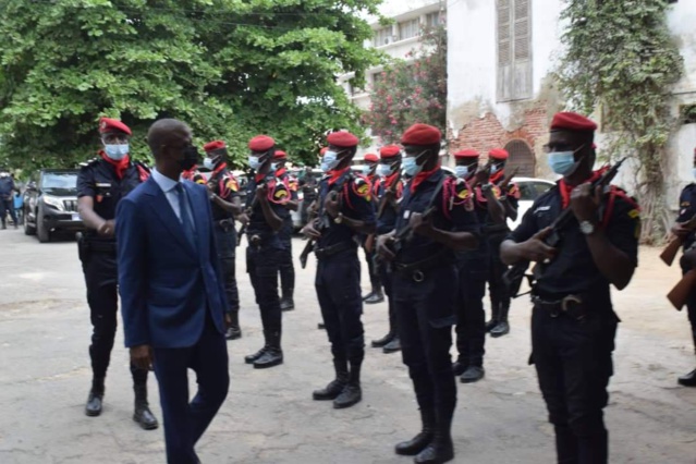 Installation du nouveau gouverneur de la région de Saint Louis par le ministre de l'Intérieur, Antoine Félix Diome (TEXTE ET IMAGES) Installation du nouveau gouverneur de la région de Saint Louis par le ministre de l'Intérieur, Antoine Félix Diome (TEXTE ET IMAGES)