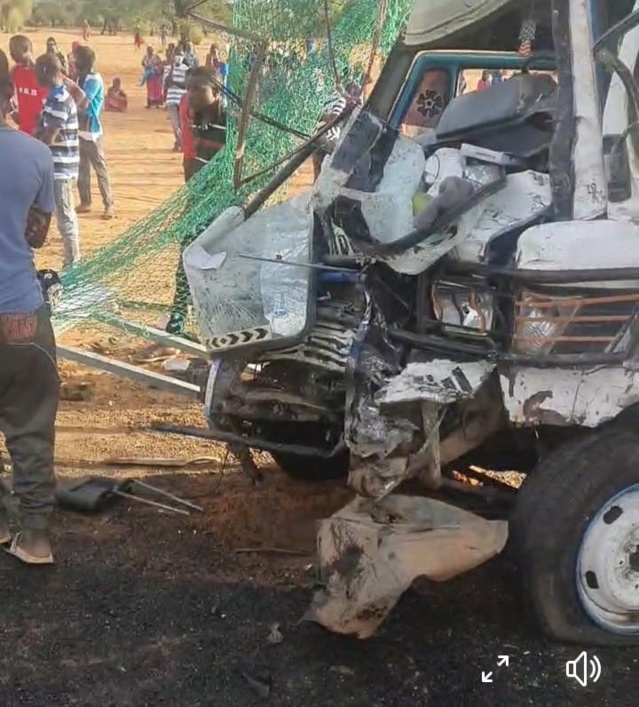 Accident sur la route de Ndioum : Le bilan s’alourdit à... 15 morts (IMAGES) Accident sur la route de Ndioum : Le bilan s’alourdit à... 15 morts (IMAGES)