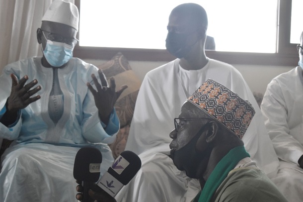Décès de Baye Abdoulaye Thiaw Laye : Antoine Félix Abdoulaye Diome, à Cambérène, transmet les condoléances du Chef de l’État Décès de Baye Abdoulaye Thiaw Laye : Antoine Félix Abdoulaye Diome, à Cambérène, transmet les condoléances du Chef de l’État