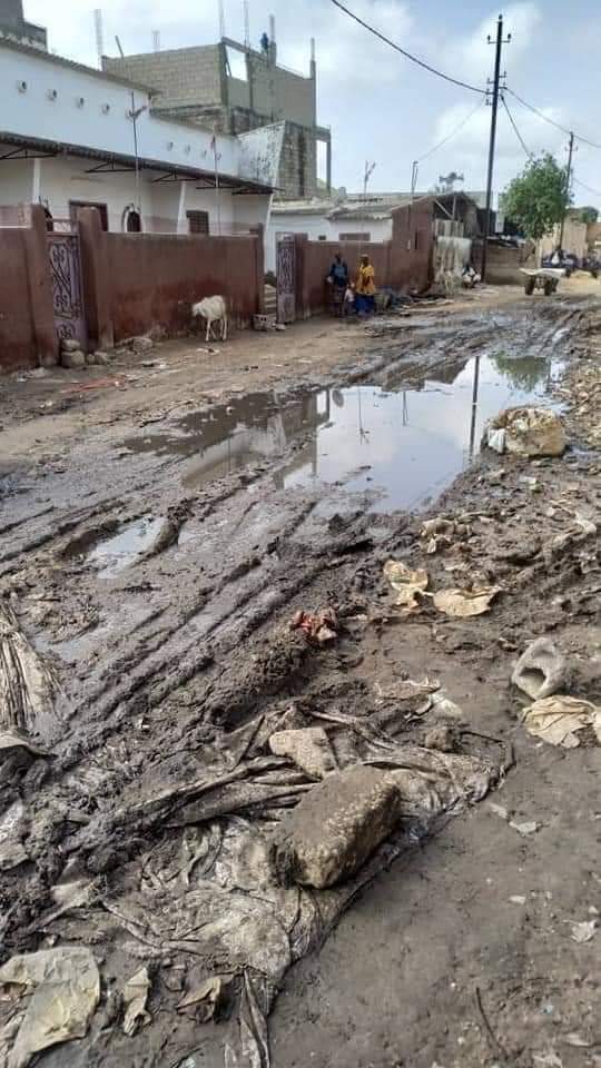 (ARRÊT SUR IMAGES) La ville de Kaolack plus sale que jamais (ARRÊT SUR IMAGES) La ville de Kaolack plus sale que jamais