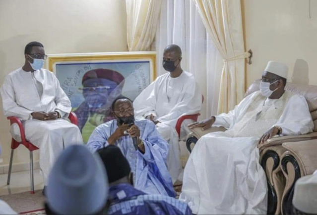 Condoléances : Le président Macky Sall accompagné par Antoine Félix Diome et de Amadou Ba auprès de la famille Layène et celle de Thiénaba.
