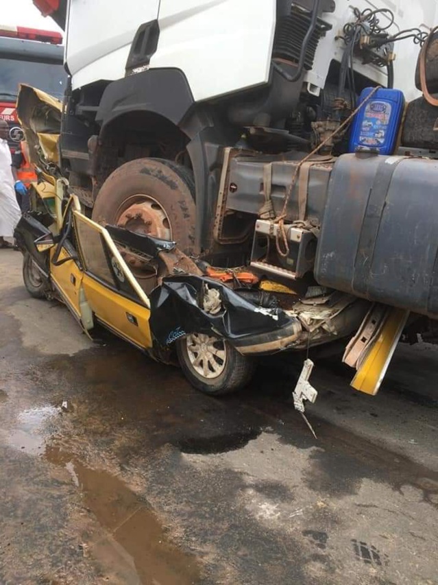 Accident mortel à Kaolack: Un camion malien écrase un taxi... (Bilan 4 morts)l`
