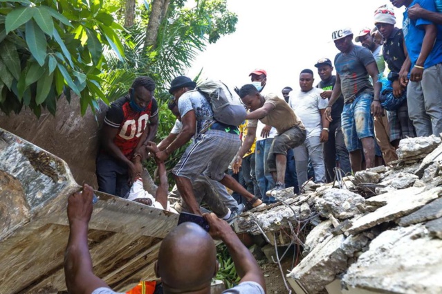 Le bilan humain du séisme en Haïti s'alourdit à 724 morts et des centaines de disparus