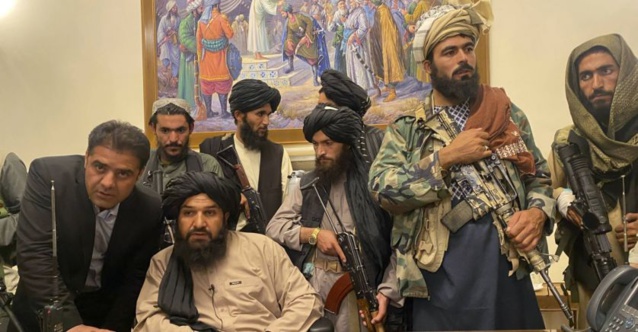 Le retour des Taliban au pouvoir rebat les cartes pour Al-Qaïda et le groupe État islamique Le retour des Taliban au pouvoir rebat les cartes pour Al-Qaïda et le groupe État islamique