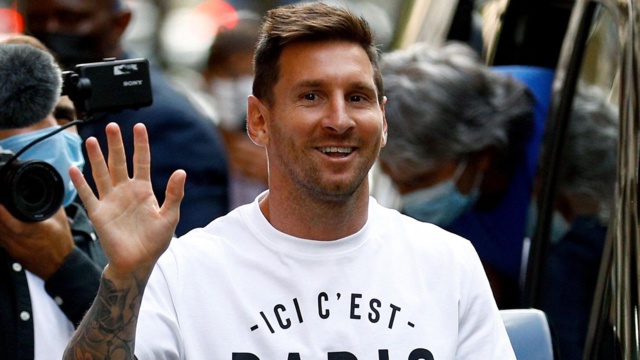 MESSI EST RETOURNÉ À BARCELONE MESSI EST RETOURNÉ À BARCELONE