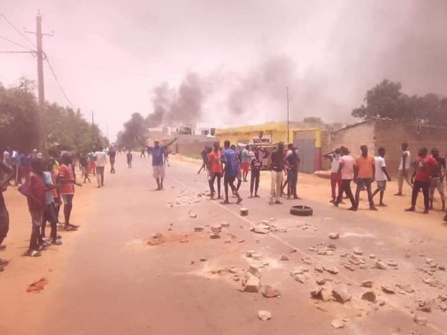 Contre l'accaparement de ses terres, Bambilor a exprimé son ras-le-bol (IMAGES) Contre l'accaparement de ses terres, Bambilor a exprimé son ras-le-bol (IMAGES)