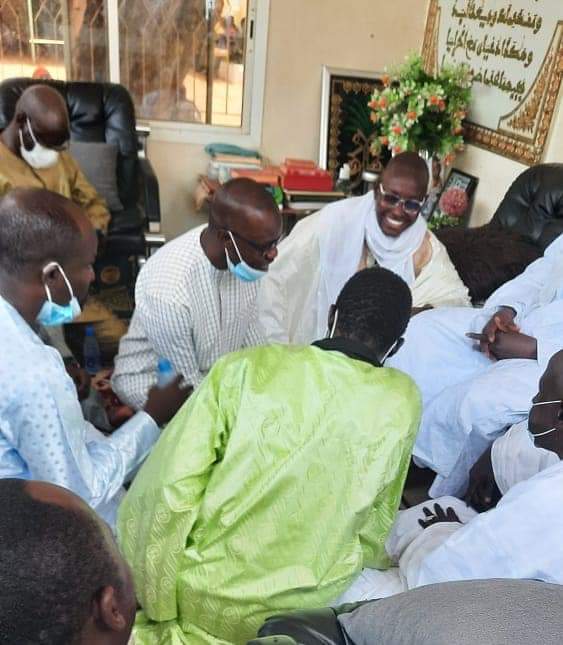 Touba : Ousmane Sonko reçu par le khalife de Serigne Fallou Mbacké Touba : Ousmane Sonko reçu par le khalife de Serigne Fallou Mbacké