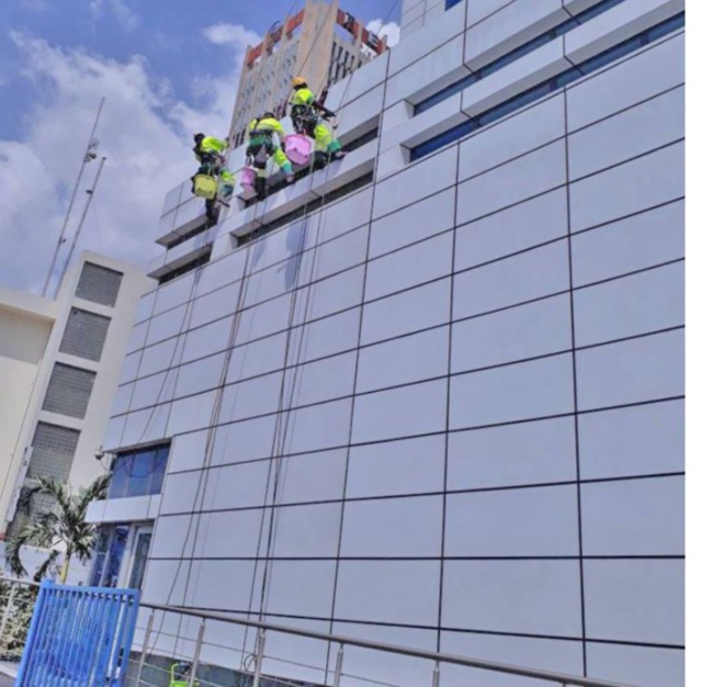 Communique sur l’incendie survenu au 10ème étage du building administratif président Mamadou Dia Communique sur l’incendie survenu au 10ème étage du building administratif président Mamadou Dia