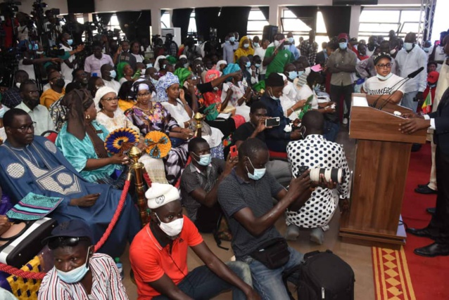 Coalition de l'opposition Sénégalaise- La réaction de Barthelemy Dias Coalition de l'opposition Sénégalaise- La réaction de Barthelemy Dias