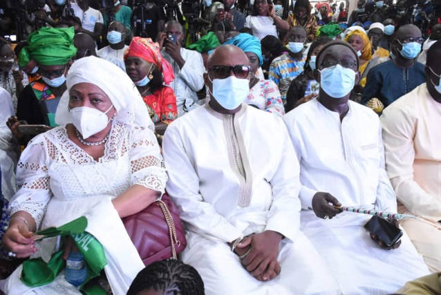 Coalition de l'opposition Sénégalaise- La réaction de Barthelemy Dias Coalition de l'opposition Sénégalaise- La réaction de Barthelemy Dias