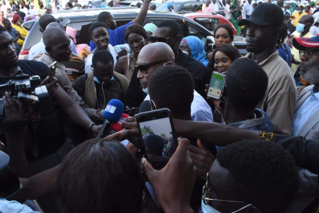 Coalition de l'opposition Sénégalaise- La réaction de Barthelemy Dias Coalition de l'opposition Sénégalaise- La réaction de Barthelemy Dias