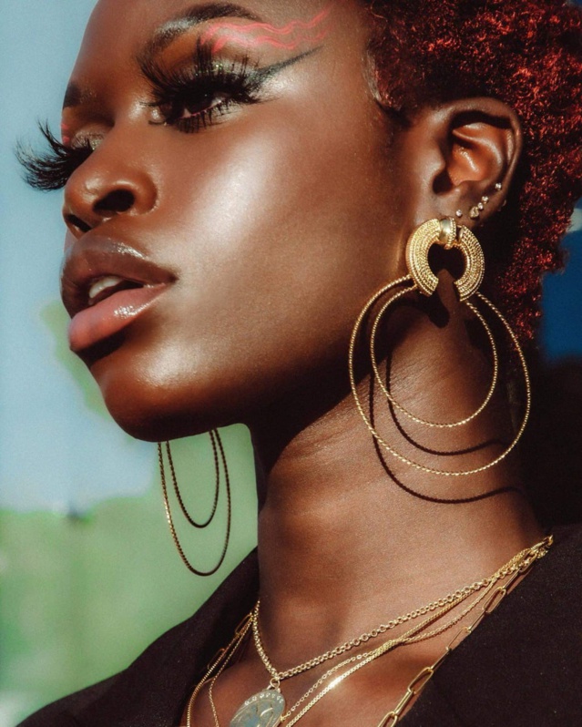 Pleine d'assurance, belle, fière de son identité "black"...Mame Diarra de "Sen Petit Galé" a bien grandi (IMAGES)