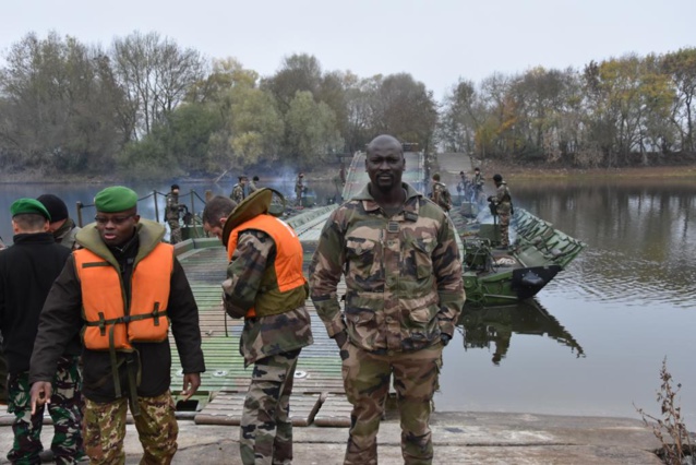 Le lieutenant-colonel Doumbiya nouvel homme fort de Guinée – Que sait-on de cet officier formé à Thiès après avoir servi en France ? Le lieutenant-colonel Doumbiya nouvel homme fort de Guinée – Que sait-on de cet officier formé à Thiès après avoir servi en France ?