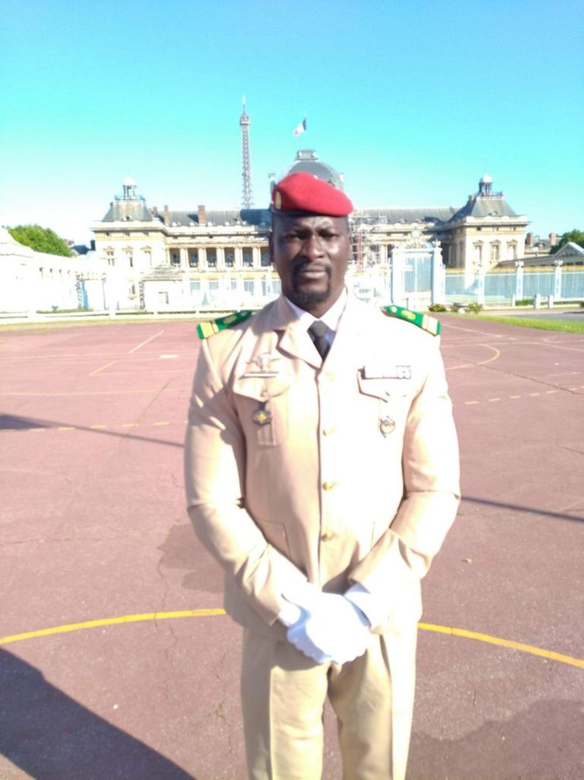 Le lieutenant-colonel Doumbiya nouvel homme fort de Guinée – Que sait-on de cet officier formé à Thiès après avoir servi en France ? Le lieutenant-colonel Doumbiya nouvel homme fort de Guinée – Que sait-on de cet officier formé à Thiès après avoir servi en France ?