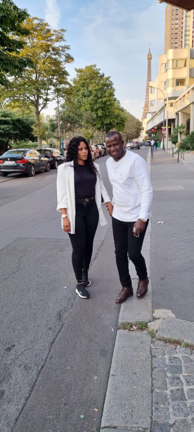 Comment la chanteuse Aïda Samb Jarju passe son voyage de noces avec son... Abass Comment la chanteuse Aïda Samb Jarju passe son voyage de noces avec son... Abass