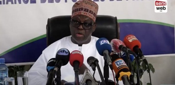 Assemblée nationale : Niasse convoque un des députés mouillés dans le trafic de passeports diplomatiques Assemblée nationale : Niasse convoque un des députés mouillés dans le trafic de passeports diplomatiques