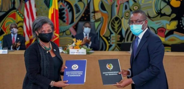 La MCC et le Gouvernement du Sénégal démarrent le chronomètre de cinq ans sur le programme d'électricité de 550 millions de dollars La MCC et le Gouvernement du Sénégal démarrent le chronomètre de cinq ans sur le programme d'électricité de 550 millions de dollars