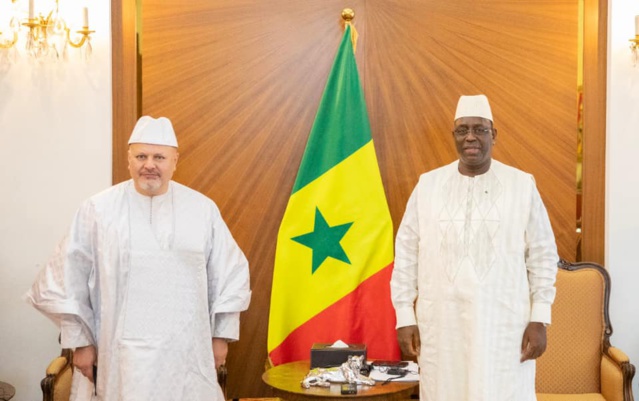 Le Procureur de la CPI, Karim KHAN, a été reçu par le Pr Macky Sall Le Procureur de la CPI, Karim KHAN, a été reçu par le Pr Macky Sall