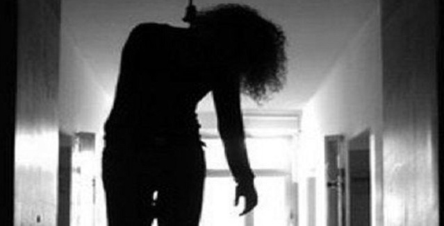 FASS- Une femme se suicide par pendaison