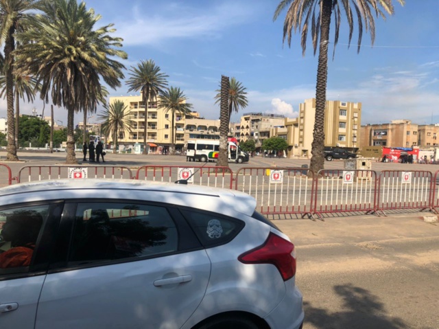 Pour empêcher la marche prévue ce vendredi, la police quadrille la Place de l'Obélisque...Guy Marius entre autres récalcitrants arrêtés (IMAGES) Pour empêcher la marche prévue ce vendredi, la police quadrille la Place de l'Obélisque...Guy Marius entre autres récalcitrants arrêtés (IMAGES)