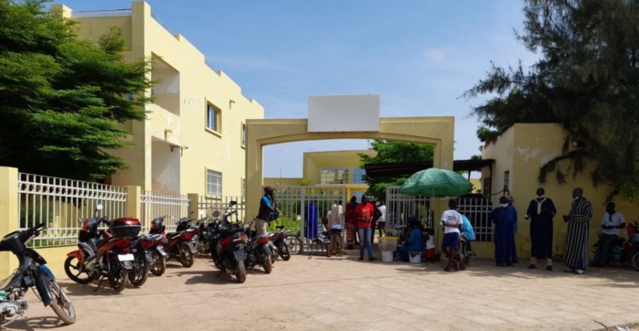 TGI de Kaolack : 02 jeunes hommes condamnés à 04 ans de prison pour des faits d'escroquerie. TGI de Kaolack : 02 jeunes hommes condamnés à 04 ans de prison pour des faits d'escroquerie.