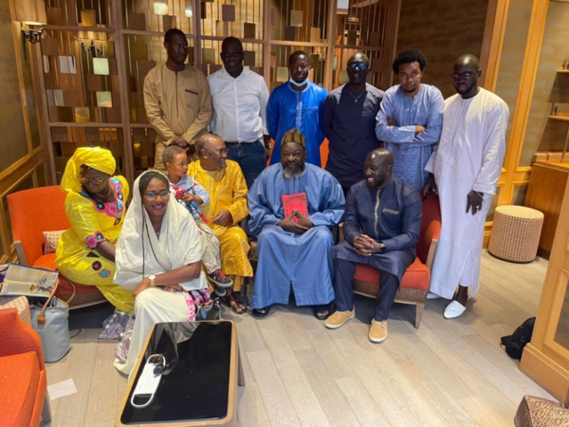 Manœuvres du marabout de Sonko rencontre les jeunes africains : Serigne Abdou Mbacké fâche Touba Manœuvres du marabout de Sonko rencontre les jeunes africains : Serigne Abdou Mbacké fâche Touba