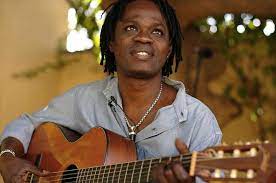 BAABA MAAL POUR OUVRIR LA 27E ÉDITION DU FESPACO BAABA MAAL POUR OUVRIR LA 27E ÉDITION DU FESPACO