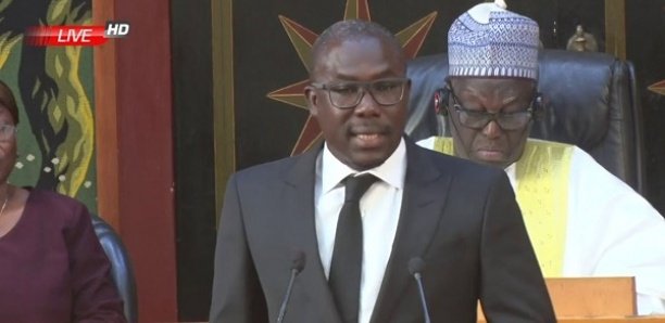 Assemblée nationale : Le député Abdou Aziz Diop démissionne du...